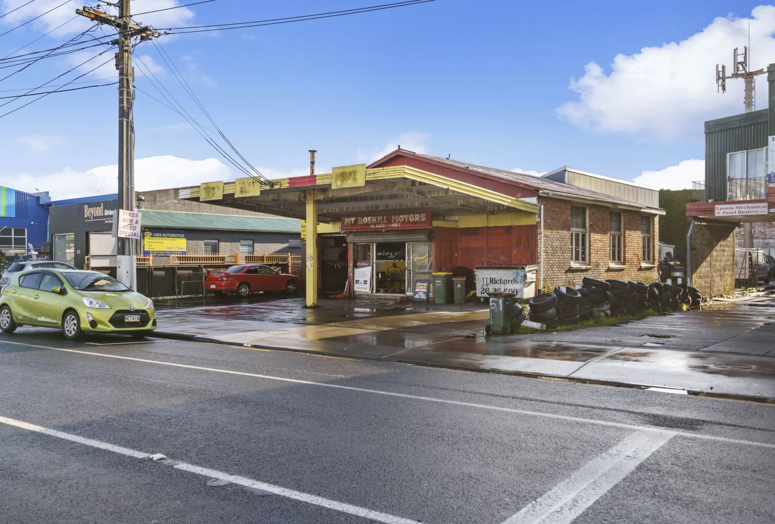 Get in the fast lane on Carr Road