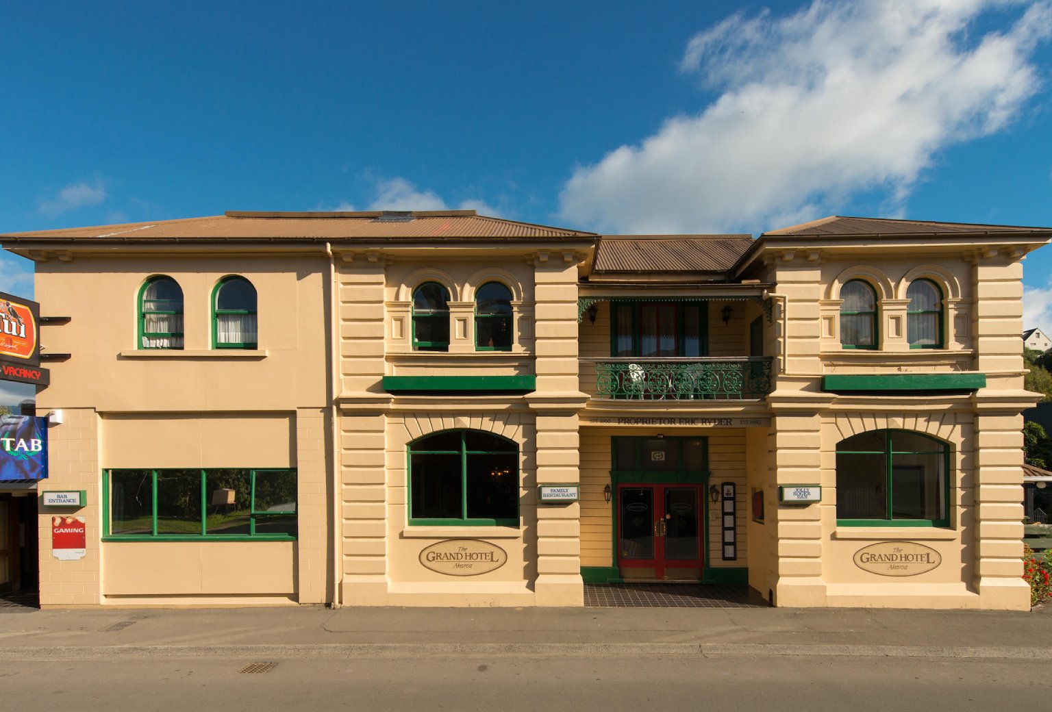 Kiwi rock star buys historic Akaroa gem