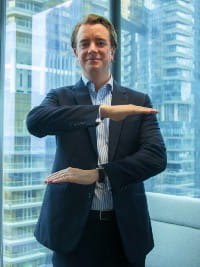 Colliers Singapore IWD 2020  Bastiaan VB sign 200x267