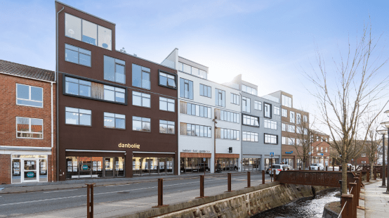 Markant ejendom i Vejles bymidte får ny ejer efter endt udvikling