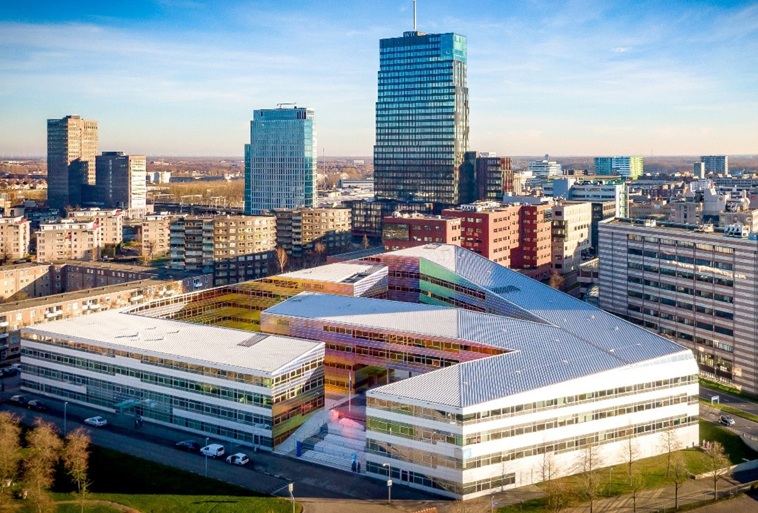 Big shiny office building in Almere as seen from te sky