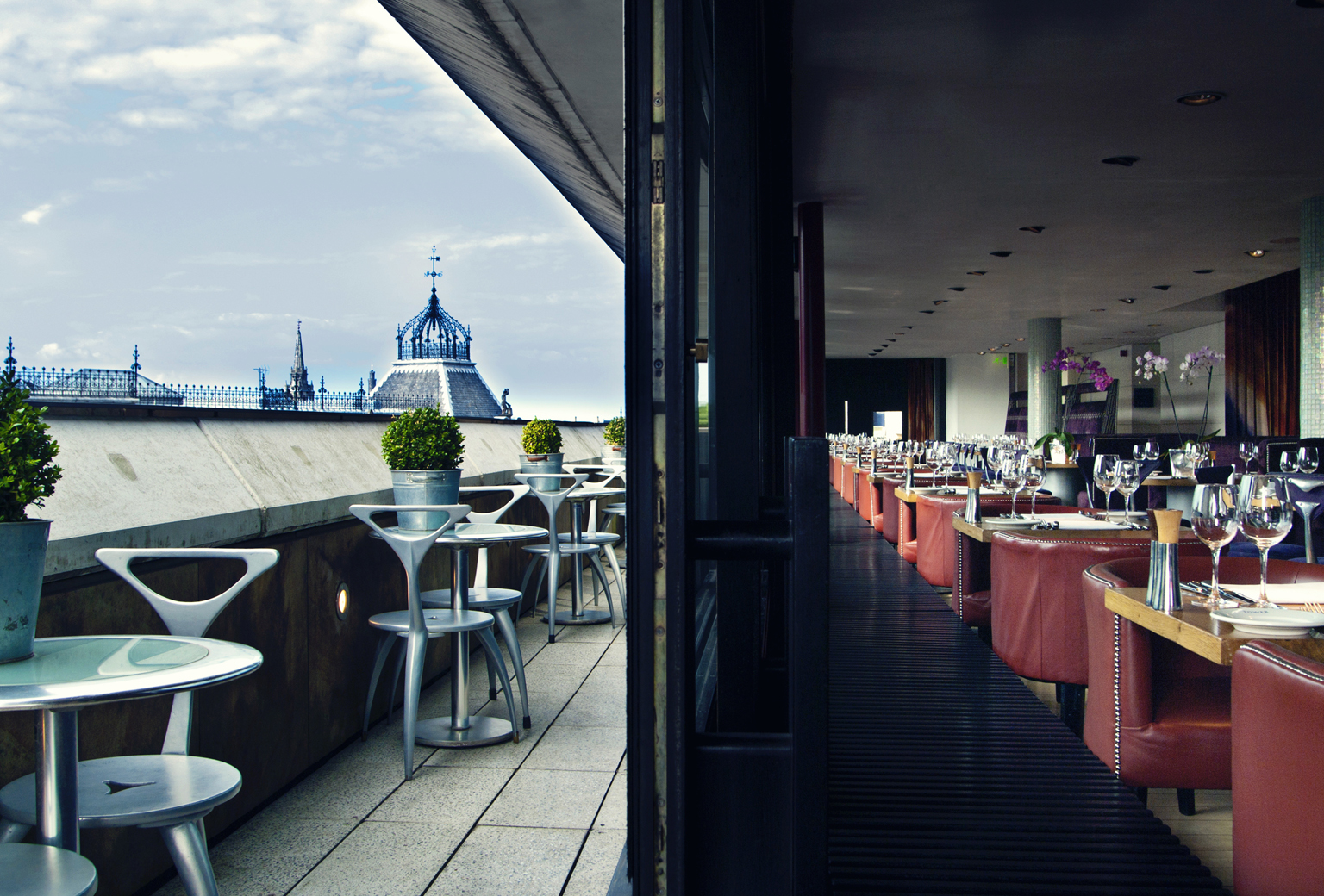 16 12 20 Rooftop restaurant with view of Edinburgh Castle available for lease hero