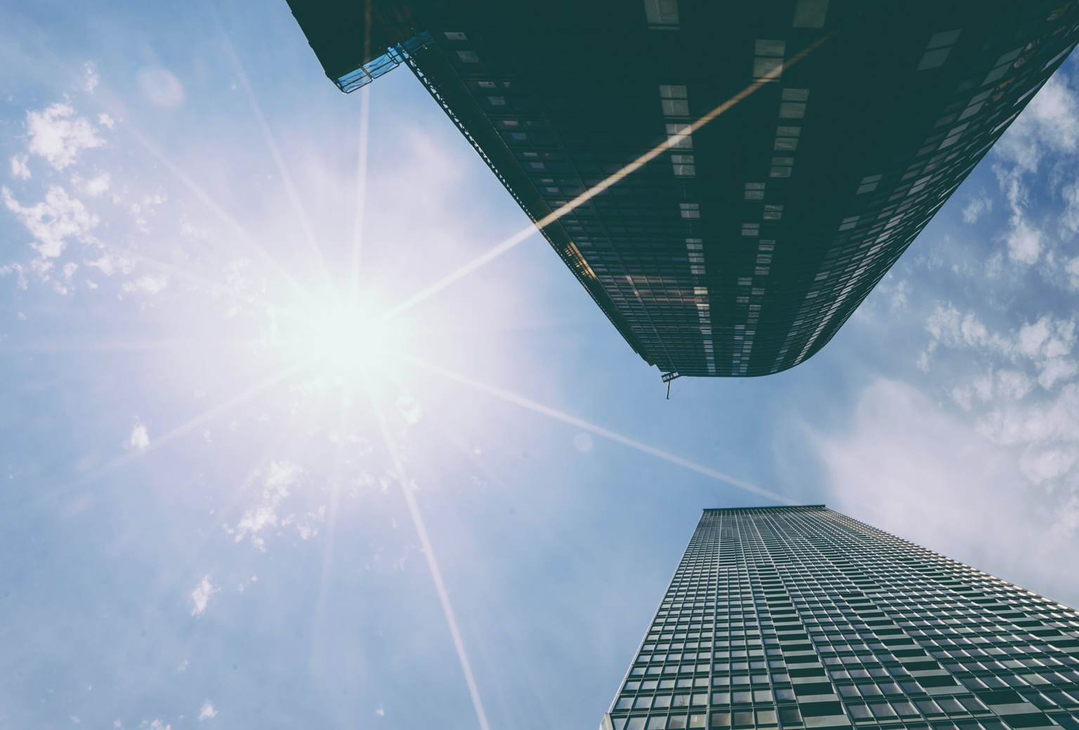 27 07 20 EMEA Awards hero