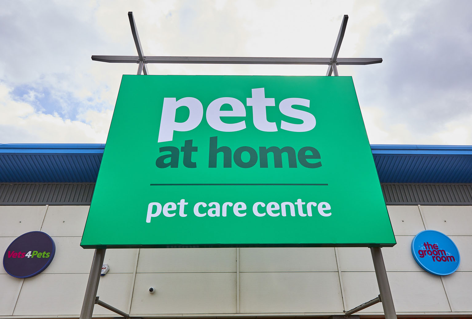 31 07 20 PetsatHome unveils plans for new national distribution centre in Stafford hero