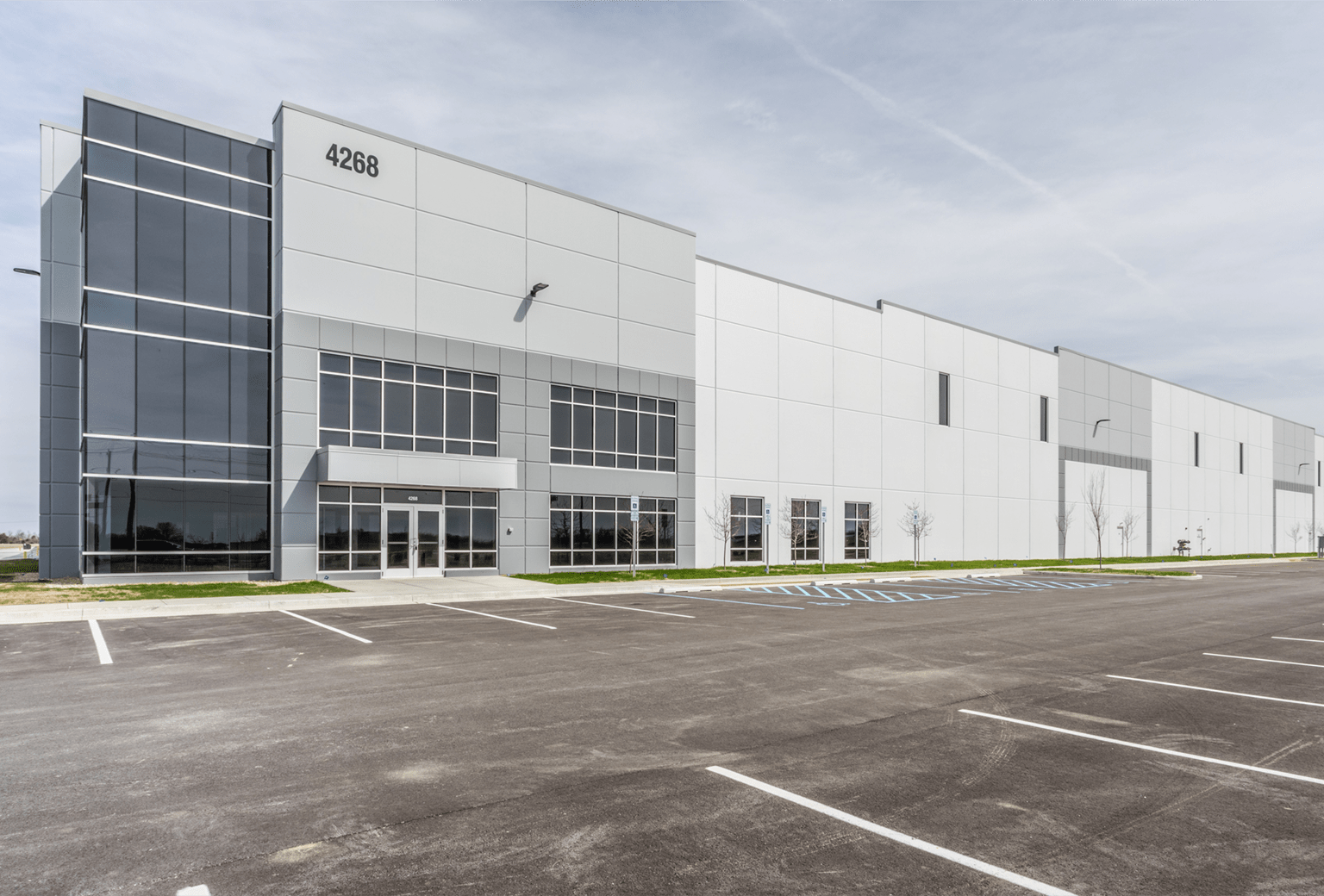 4268WCR300N_PR_Hero_1536x1040