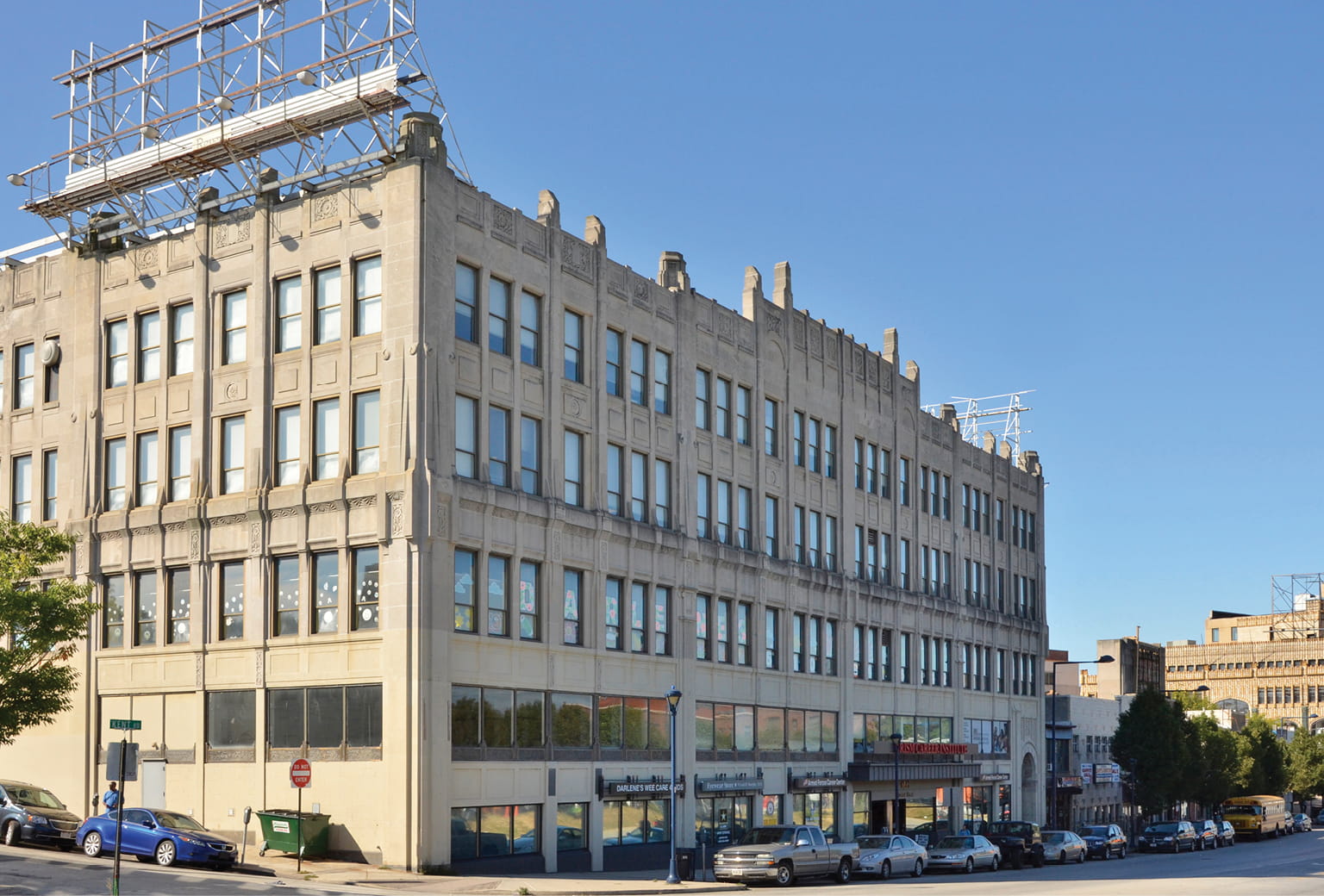 69thStSales_1536x1040Hero